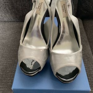 Vera wang heel